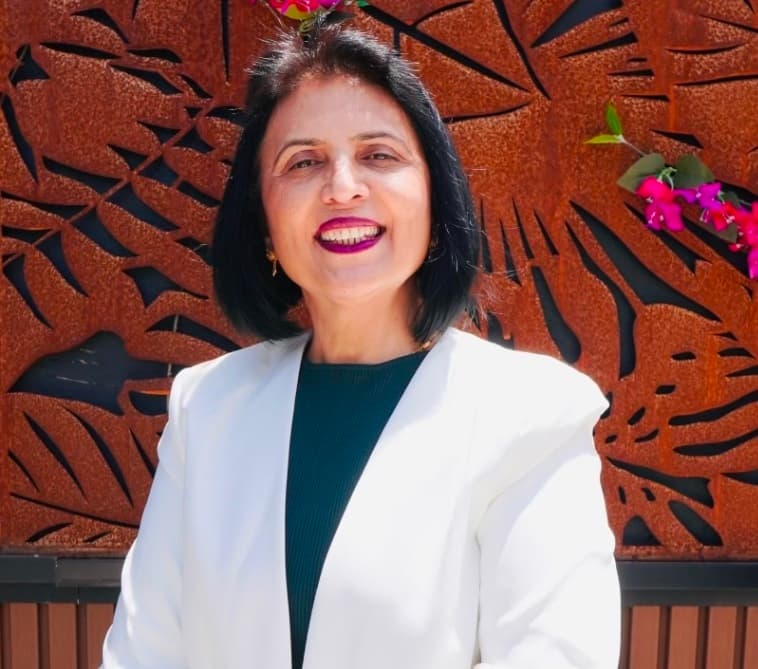 Dr Abha Suri